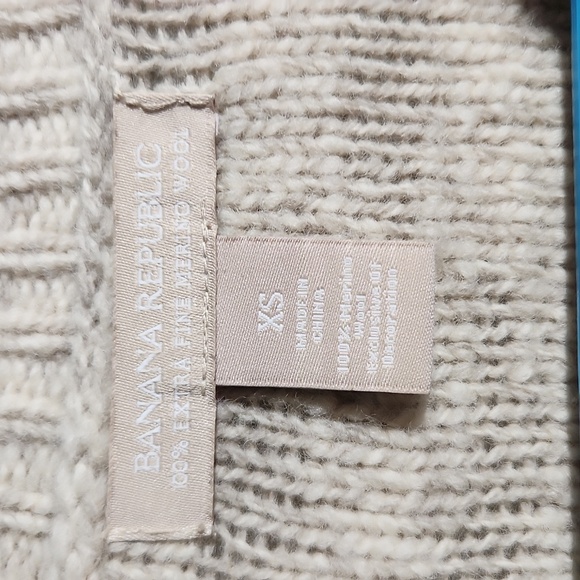 Banana Republic Cardigan Sweater Size XS  Wool Tan Cream - Picture 2 of 15